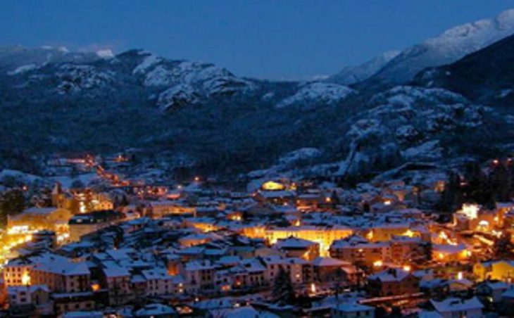Ax les Thermes in mig images , France image 1